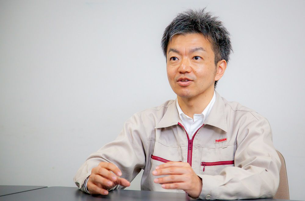 株式會(huì)社東芝 研究開發(fā／fà)本部 生(shēng)産技術中心 材料·元器件程序技術研究部　植松育生(shēng)先生(shēng)